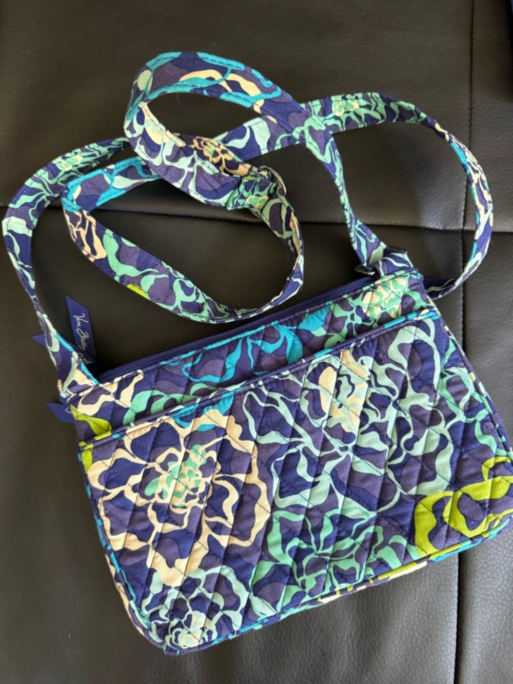Vera Bradley Little Hipster - Katalina Blues Retired Pattern NWT - Picture 2 of 7